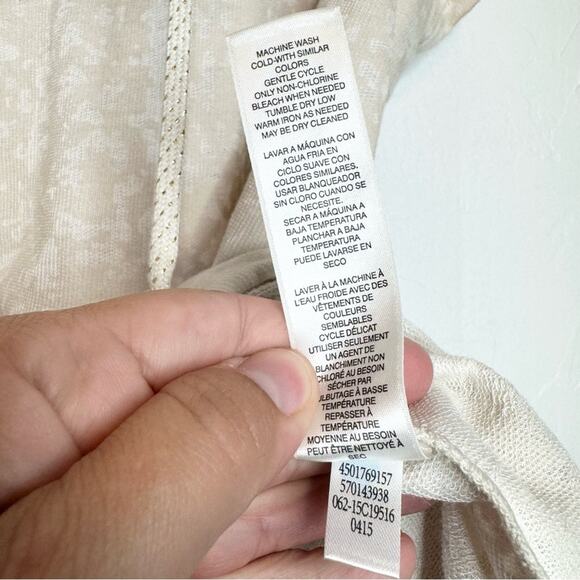 Chico's Zenergy Short-Sleeved 1/4 Zip Cowl Neck Drawstring Top Cream Size 3 [XL] - Picture 13 of 13